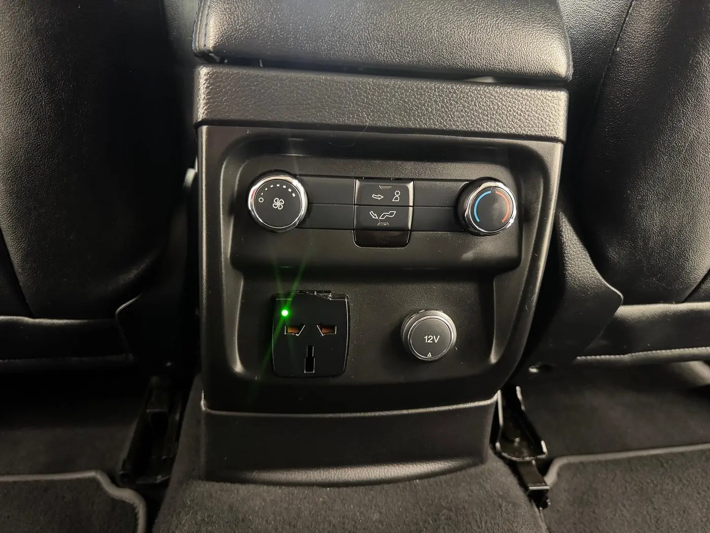 2020 Ford Everest Gallery Image 33