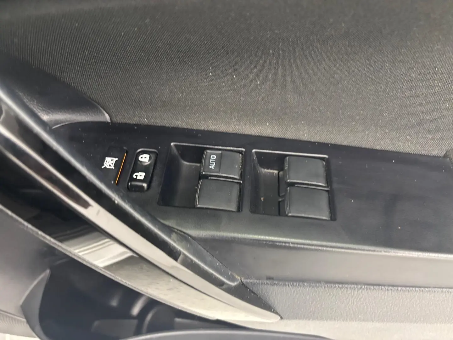 2016 Toyota Corolla Gallery Image 33