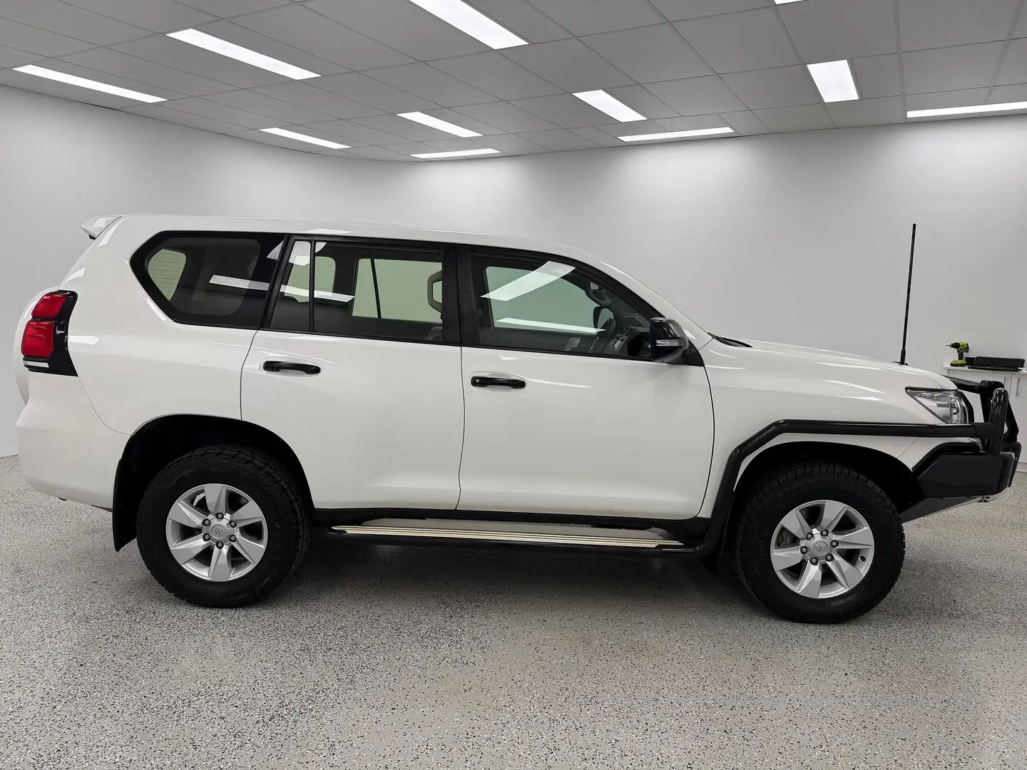 2020 Toyota Landcruiser Prado Gallery Image 2