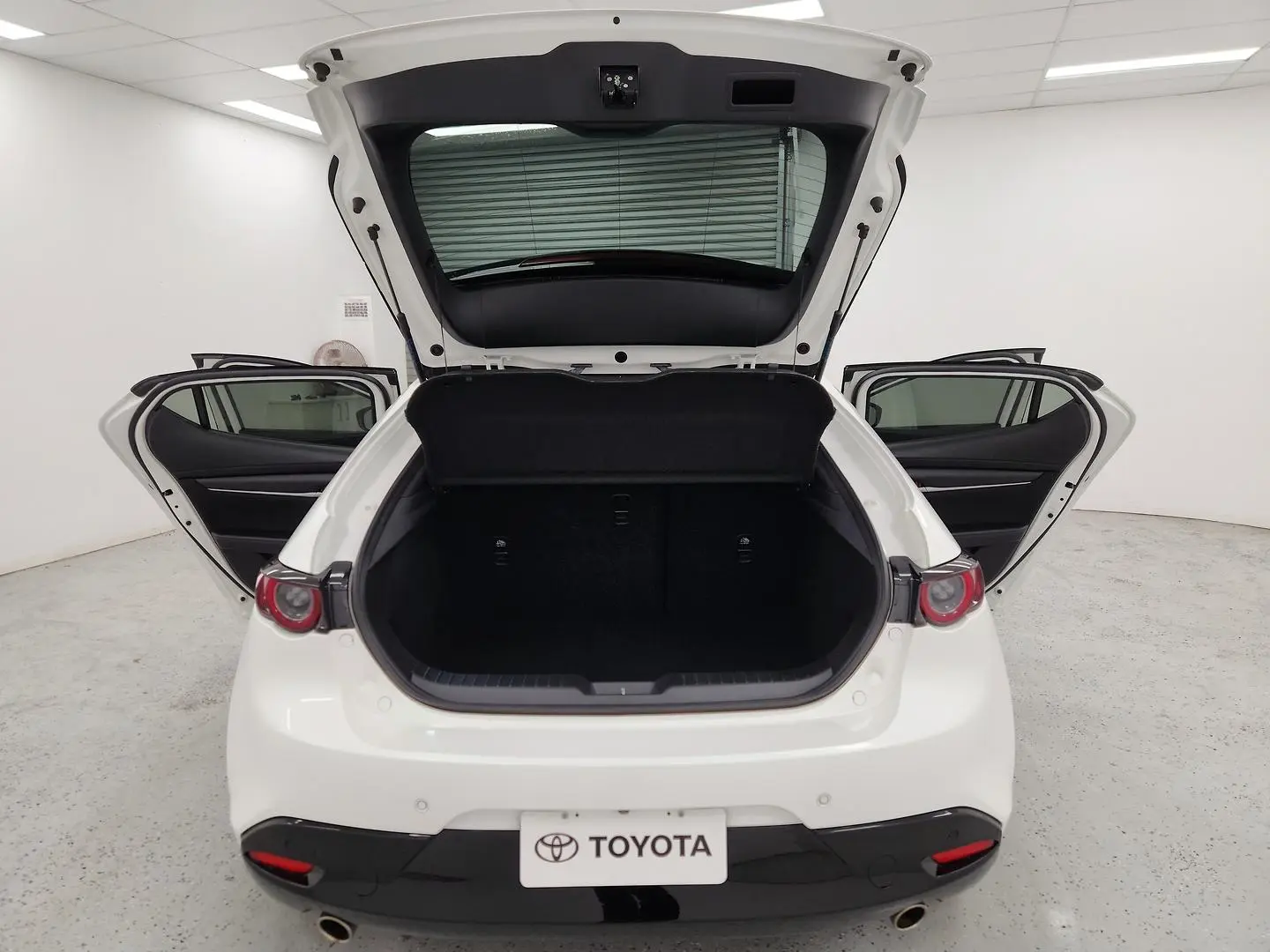 2020 Mazda 3 Gallery Image 11