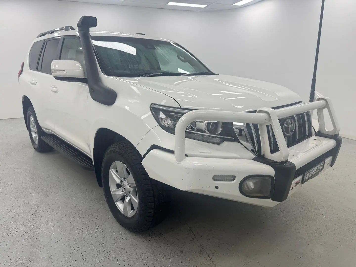 2018 Toyota Landcruiser Prado Gallery Image 1