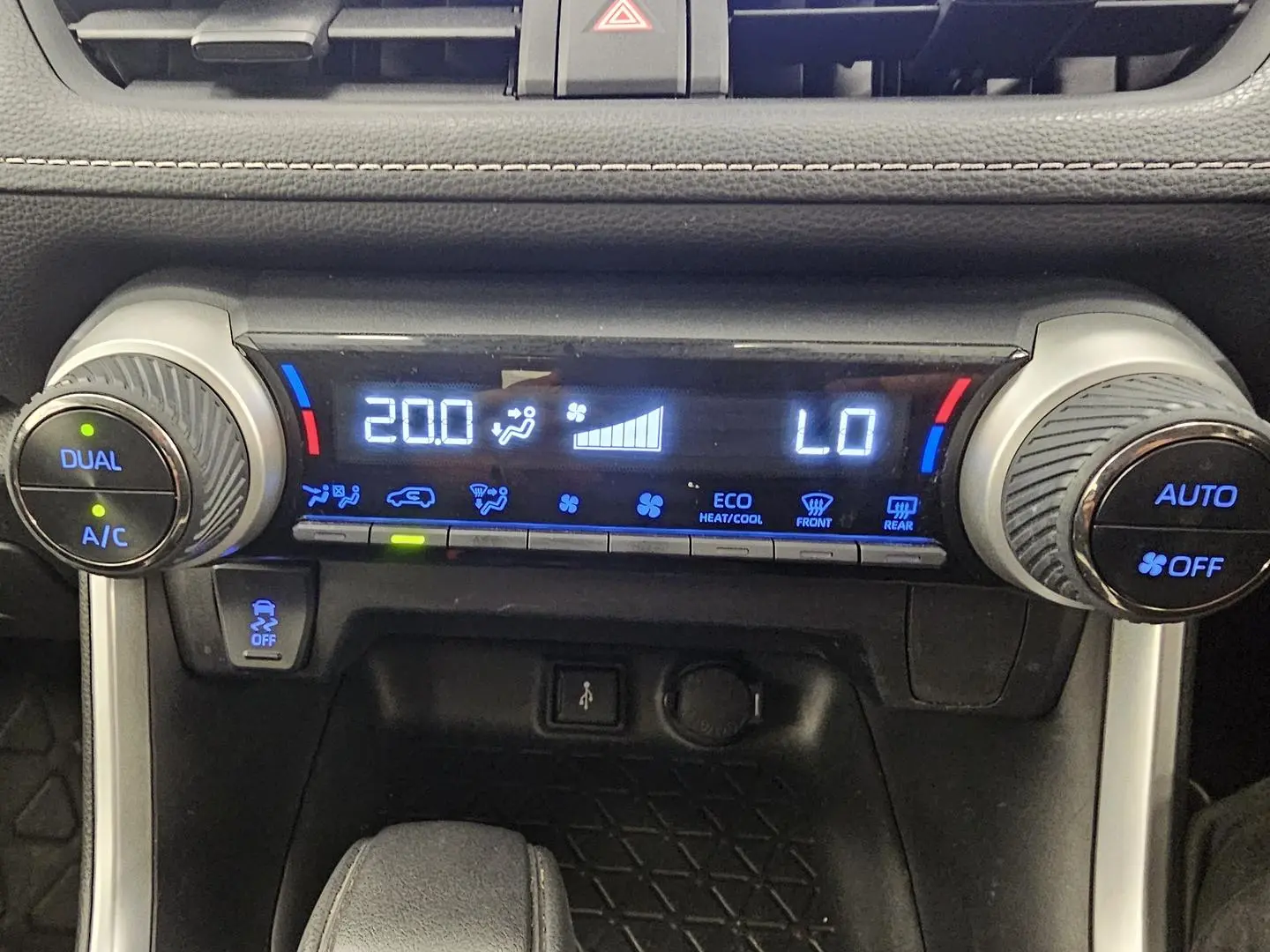 2022 Toyota RAV4 Gallery Image 32