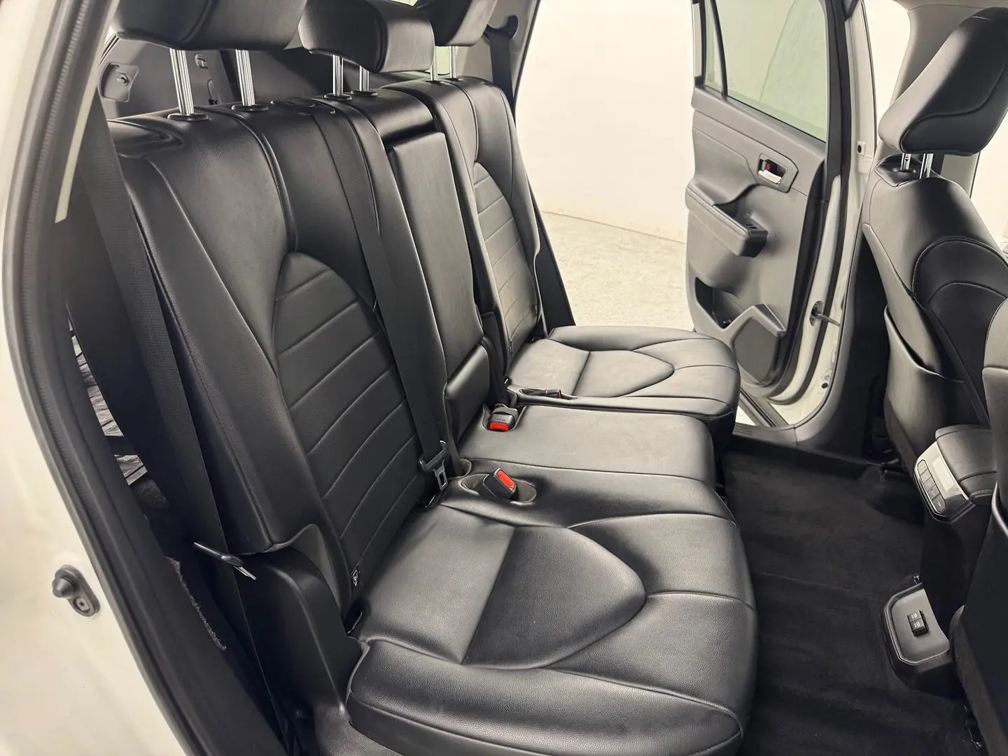 2021 Toyota Kluger Gallery Image 24