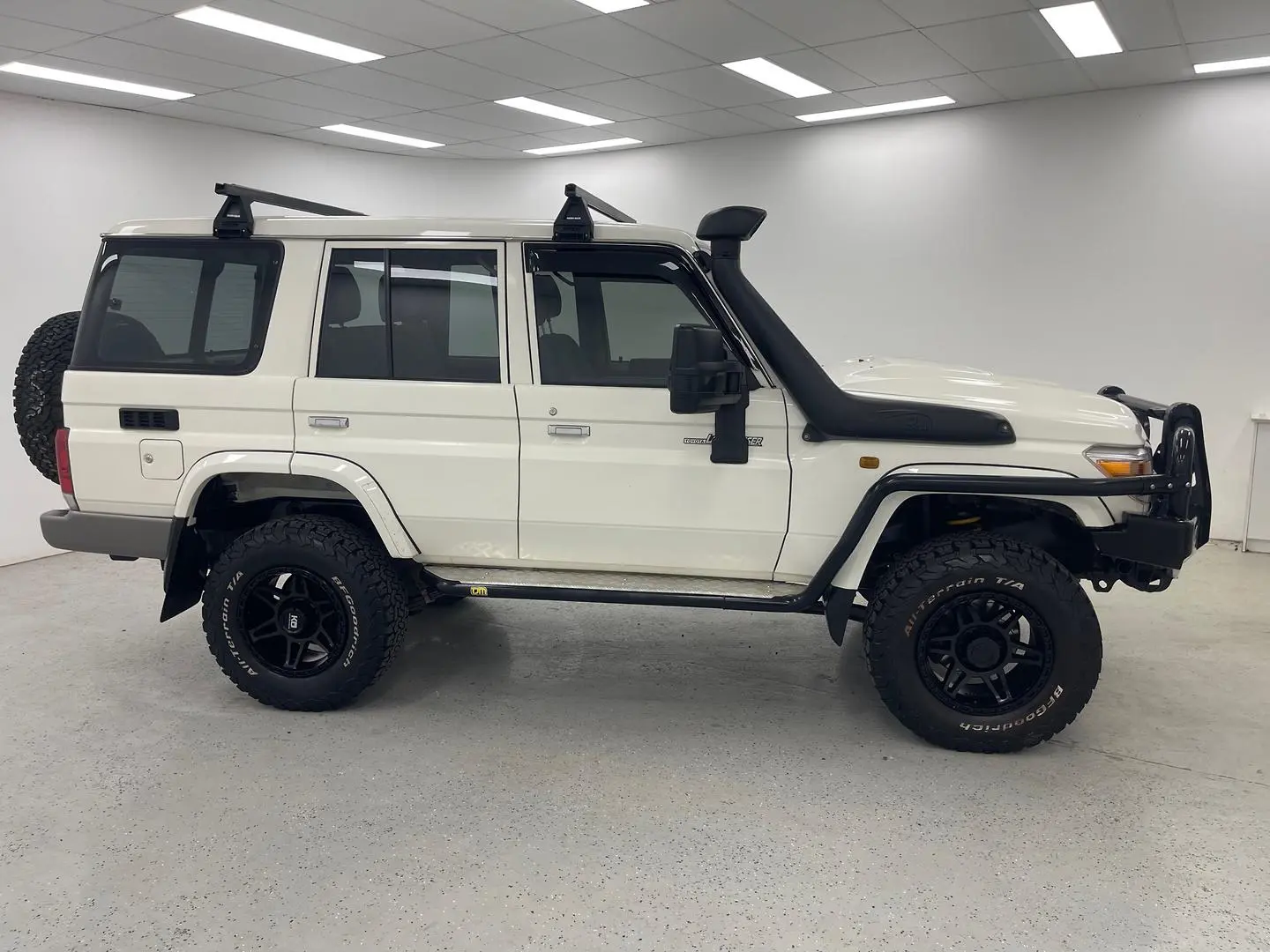 2020 Toyota Landcruiser Gallery Image 2