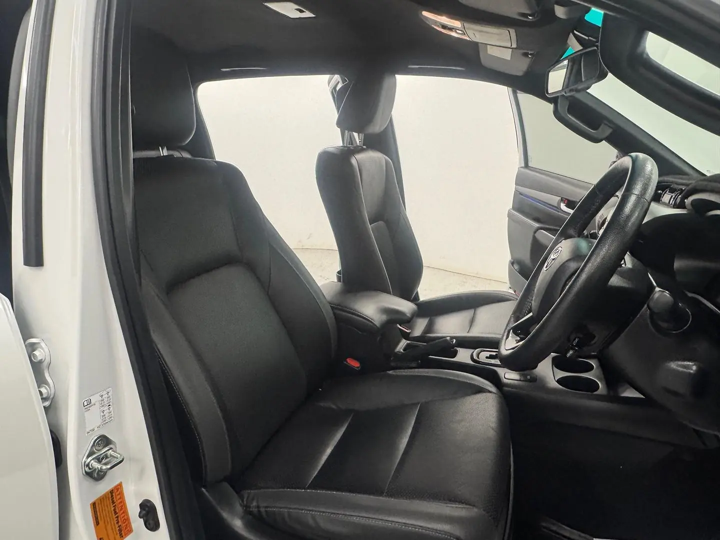 2023 Toyota Hilux Gallery Image 28