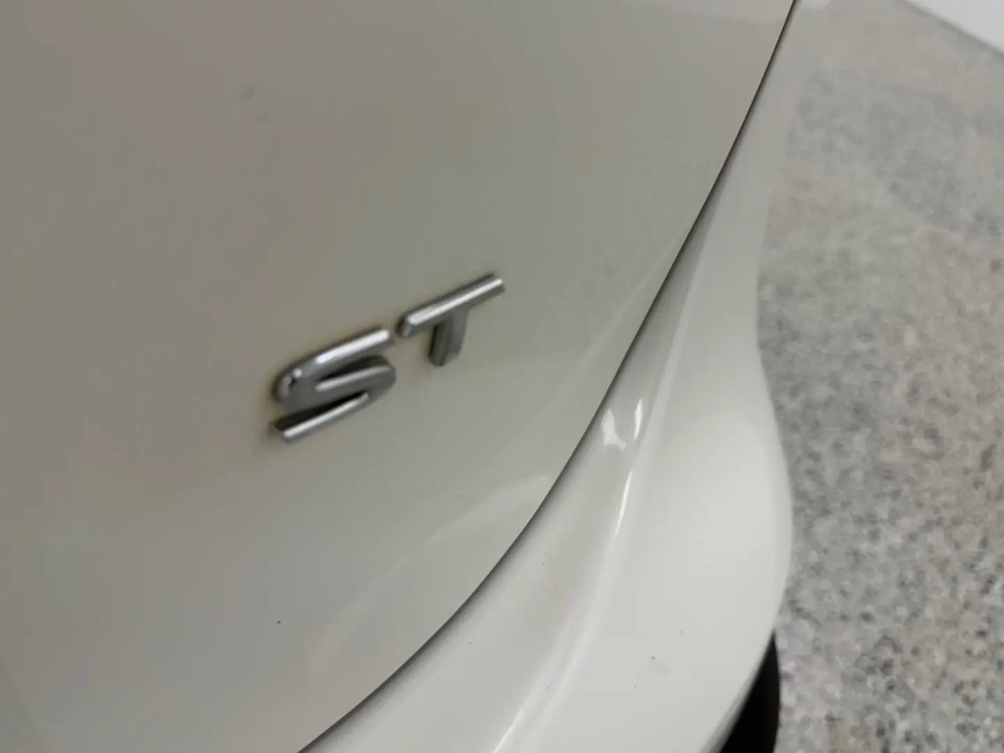 2017 Nissan QASHQAI Gallery Image 32