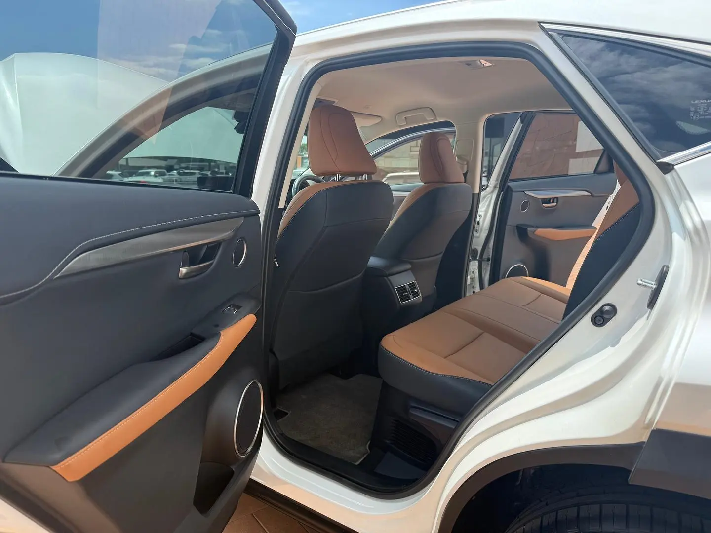 2019 Lexus NX Gallery Image 11