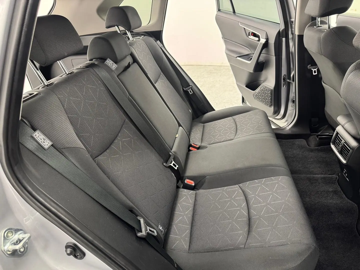2022 Toyota RAV4 Gallery Image 27