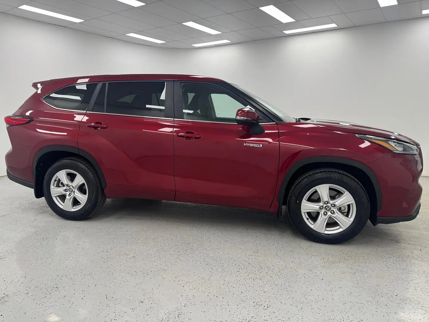 2023 Toyota Kluger Gallery Image 2