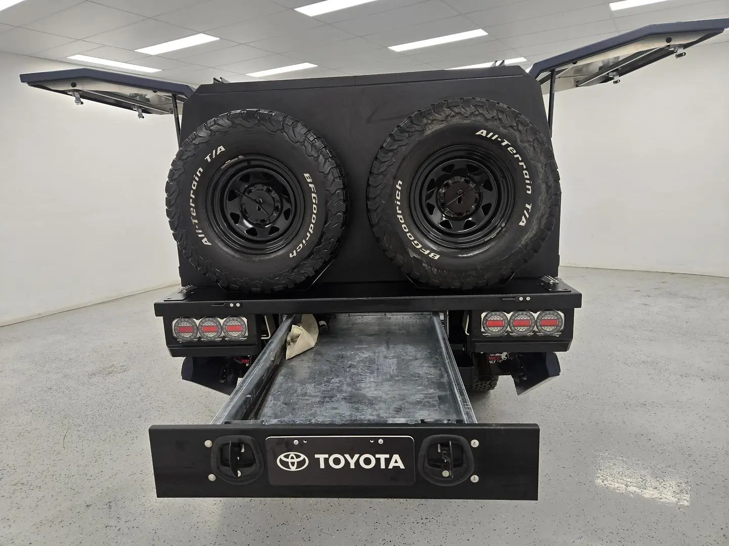 2020 Toyota Landcruiser Gallery Image 11