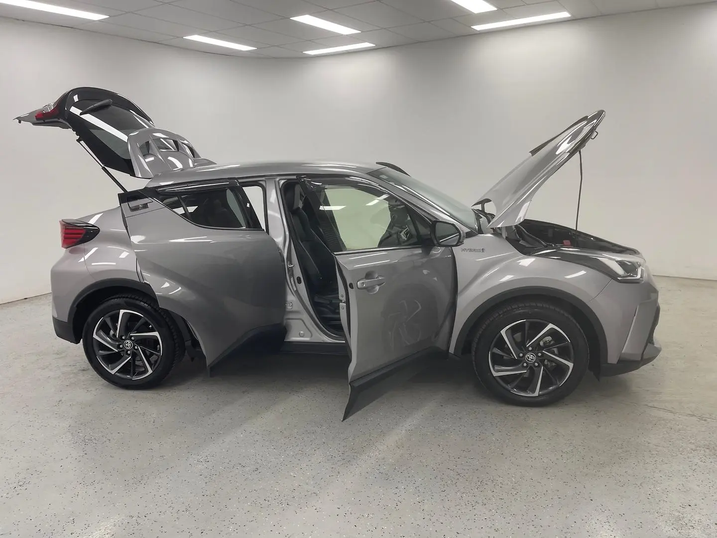 2020 Toyota C-HR Gallery Image 9