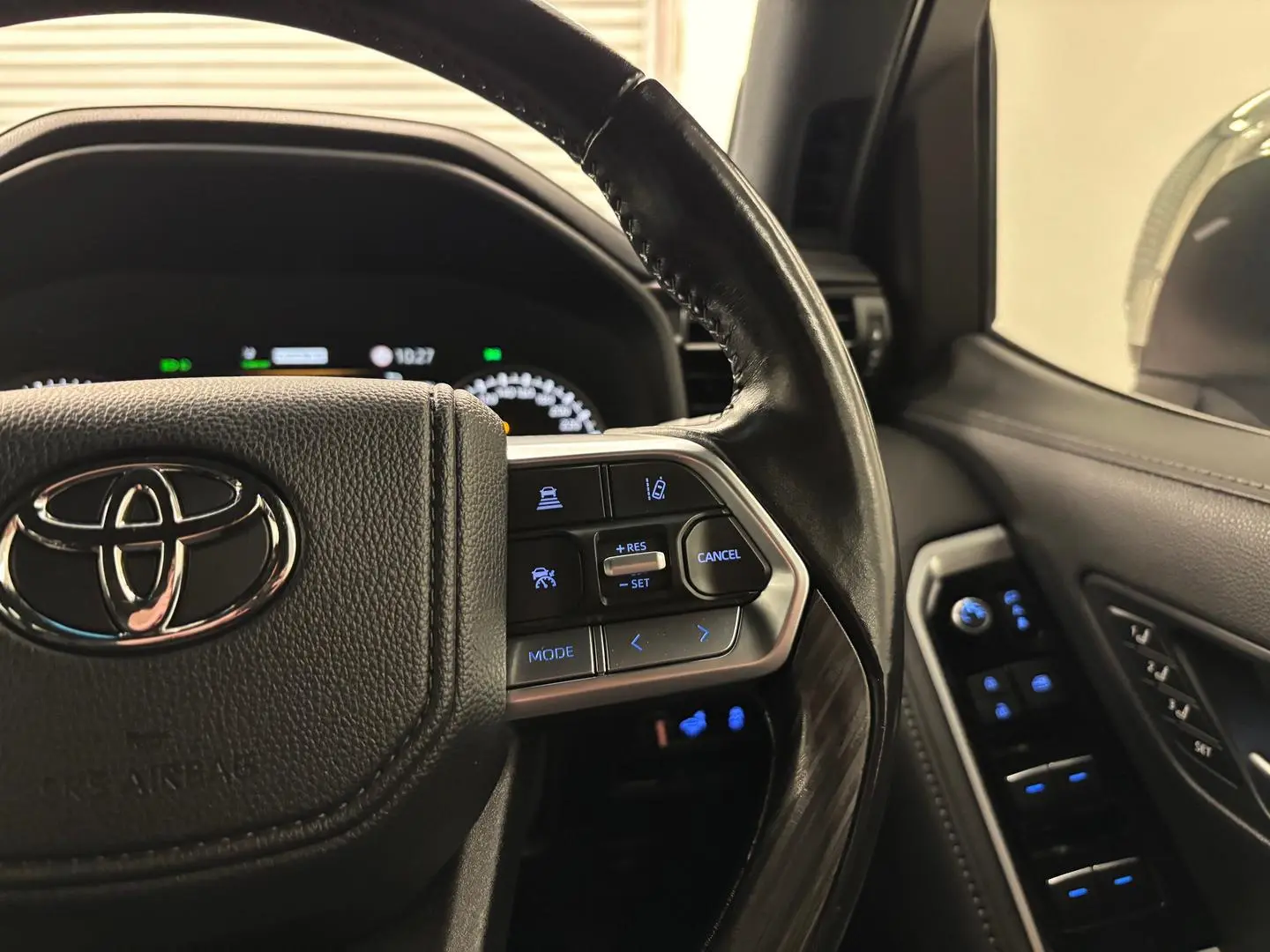 2022 Toyota Landcruiser Gallery Image 28