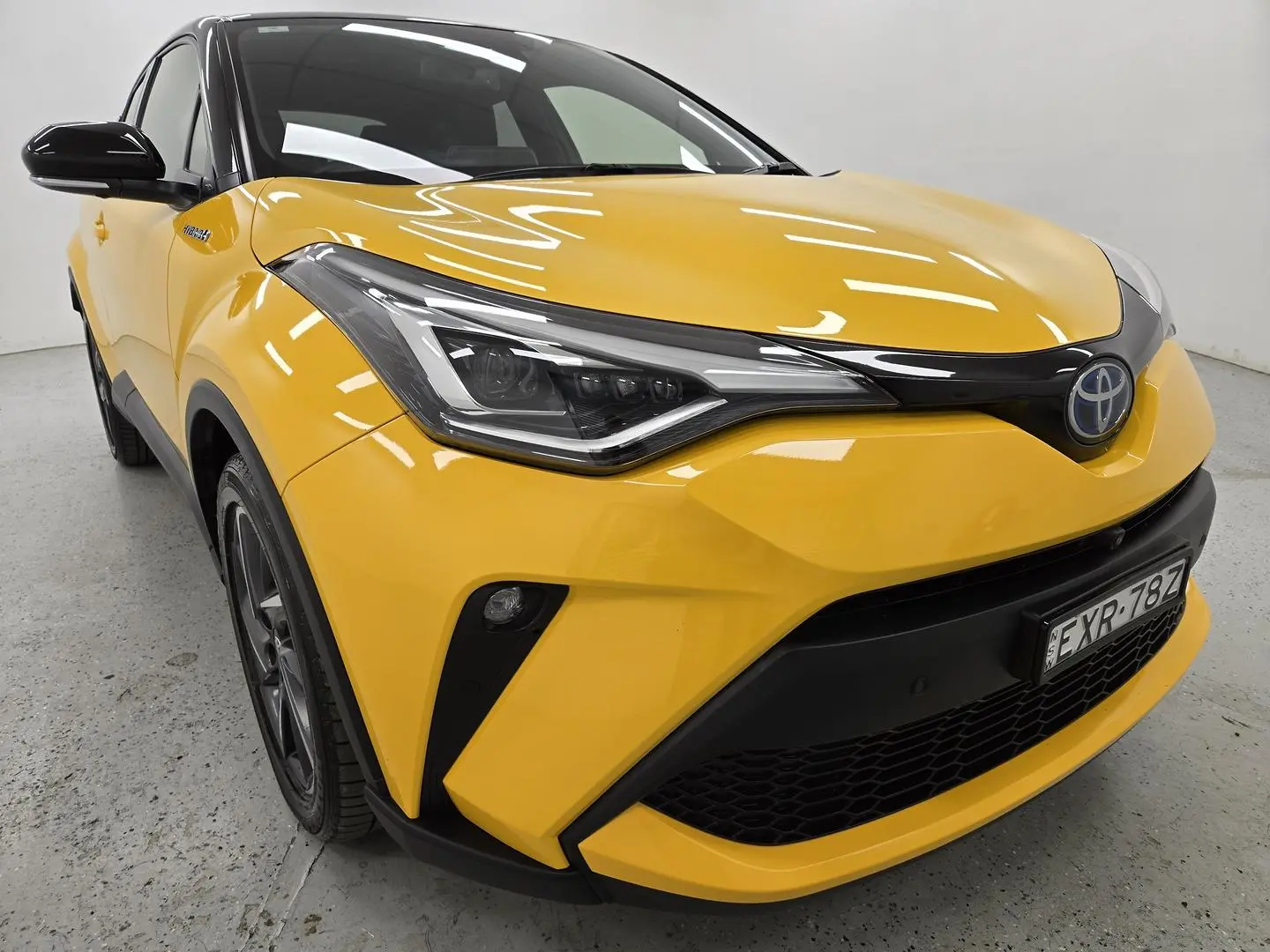2022 Toyota C-HR Gallery Image 1