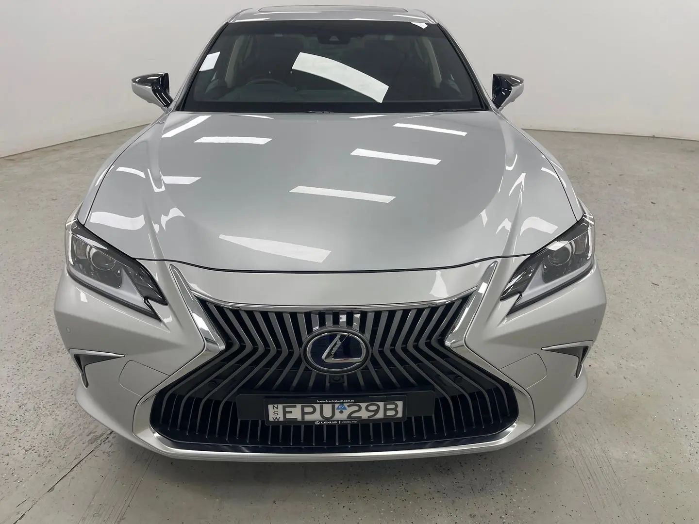 2021 Lexus ES Gallery Image 43