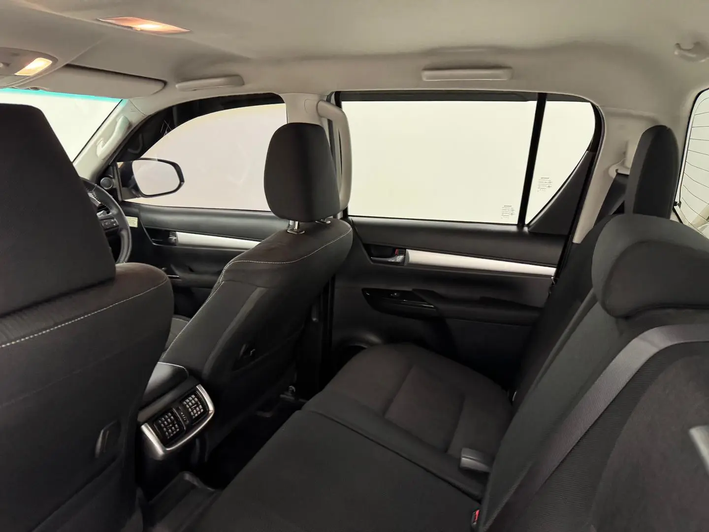 2017 Toyota Hilux Gallery Image 26