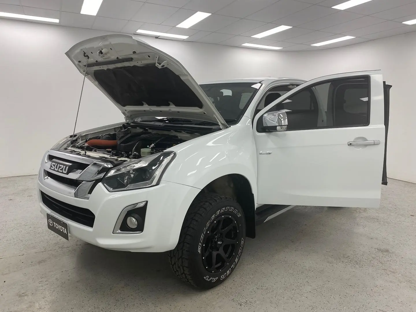 2019 Isuzu D-Max Gallery Image 15