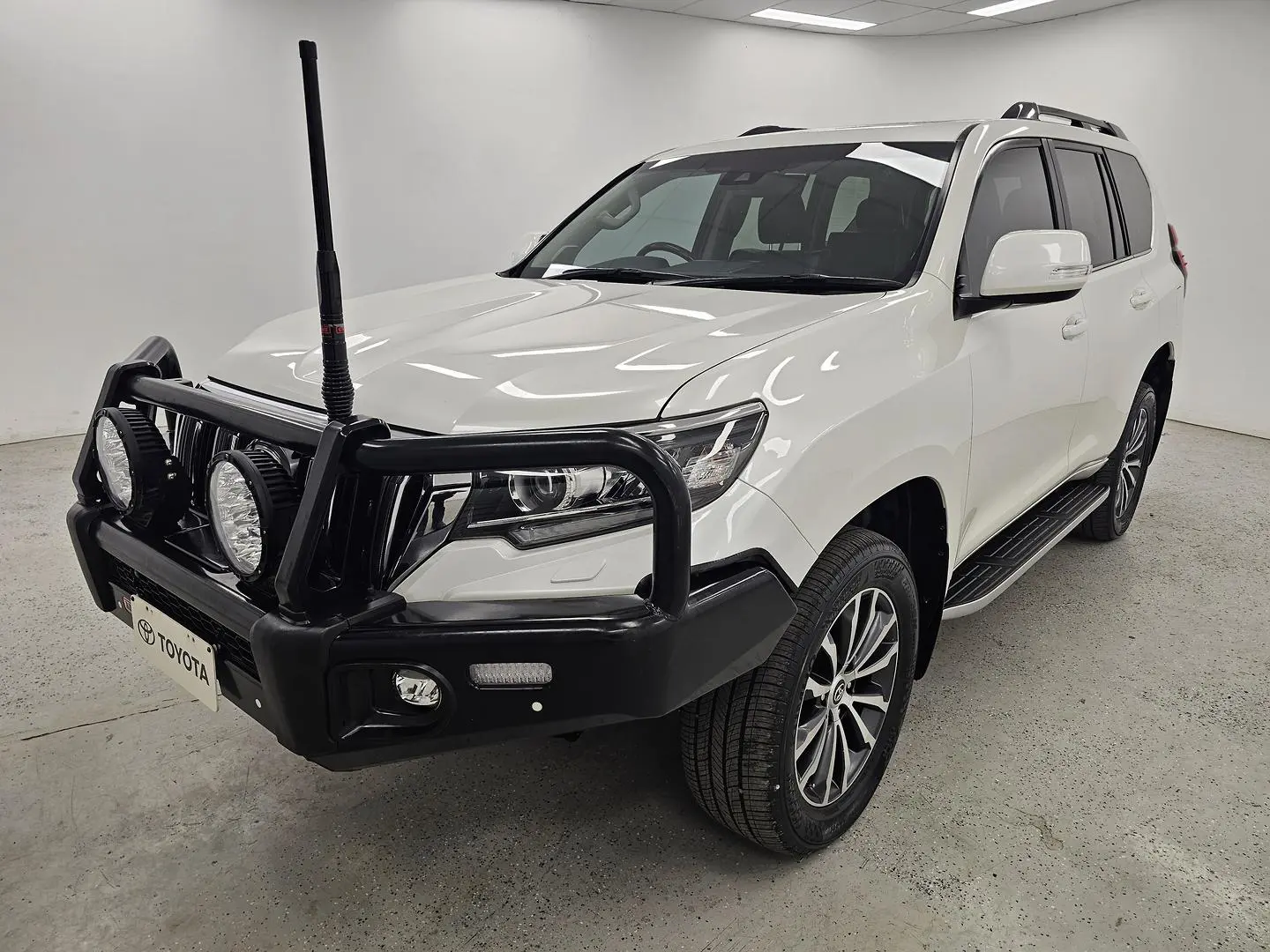 2023 Toyota Landcruiser Prado Gallery Image 7