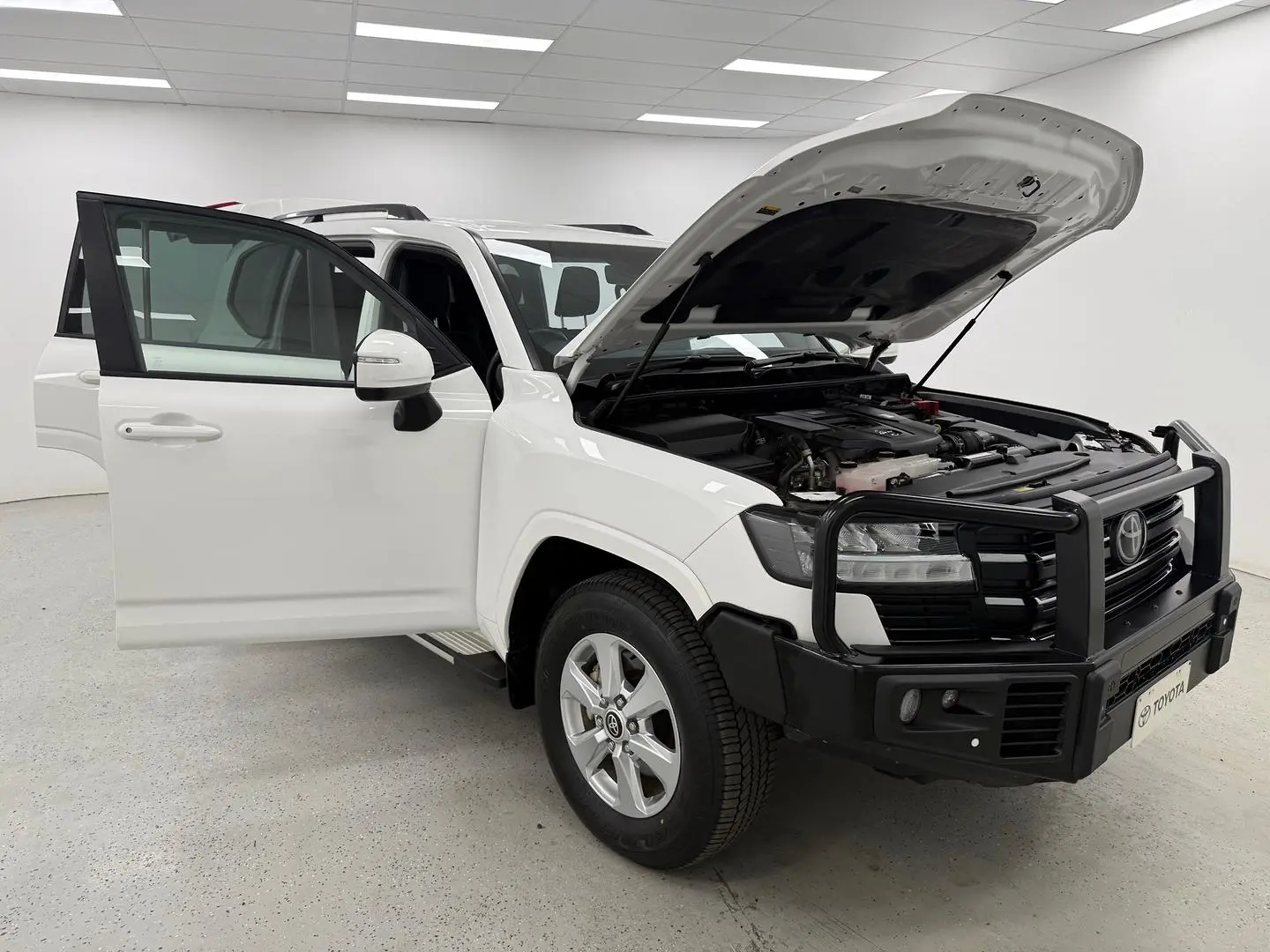 2024 Toyota Landcruiser Gallery Image 22