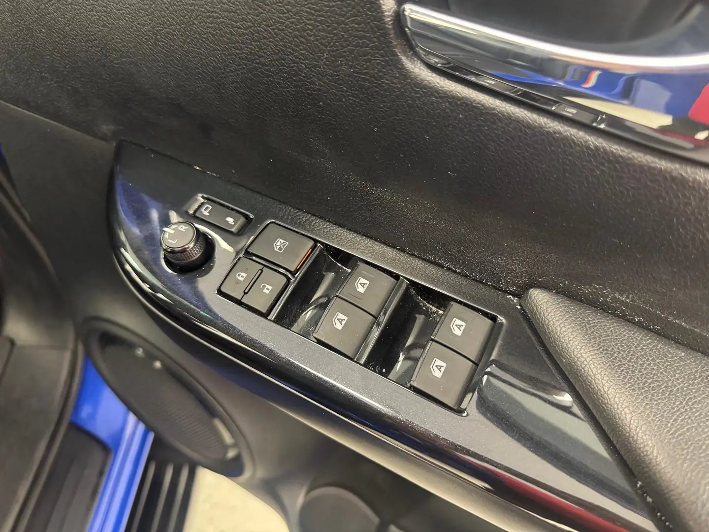 2023 Toyota Hilux Gallery Image 16