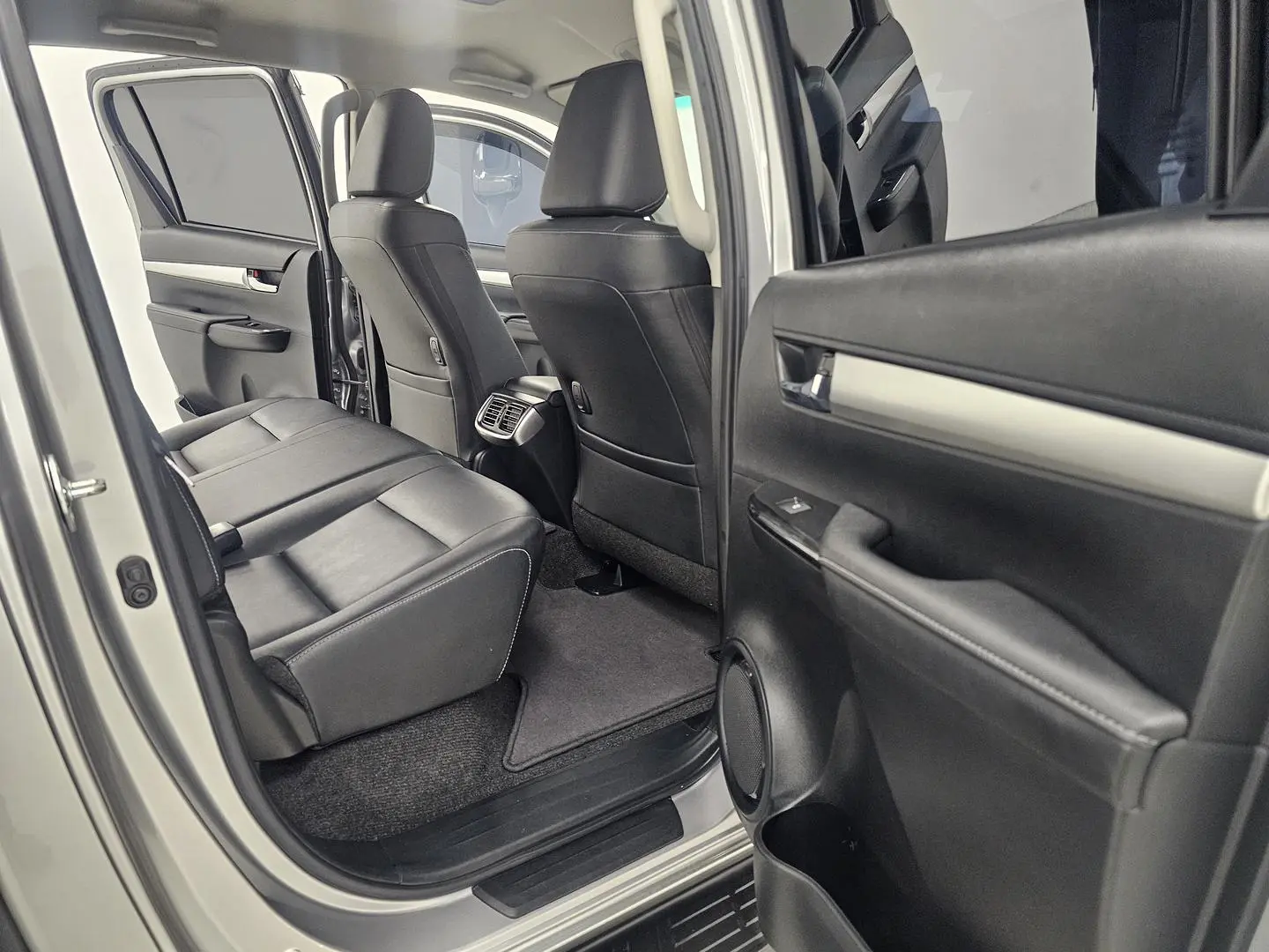 2021 Toyota Hilux Gallery Image 20