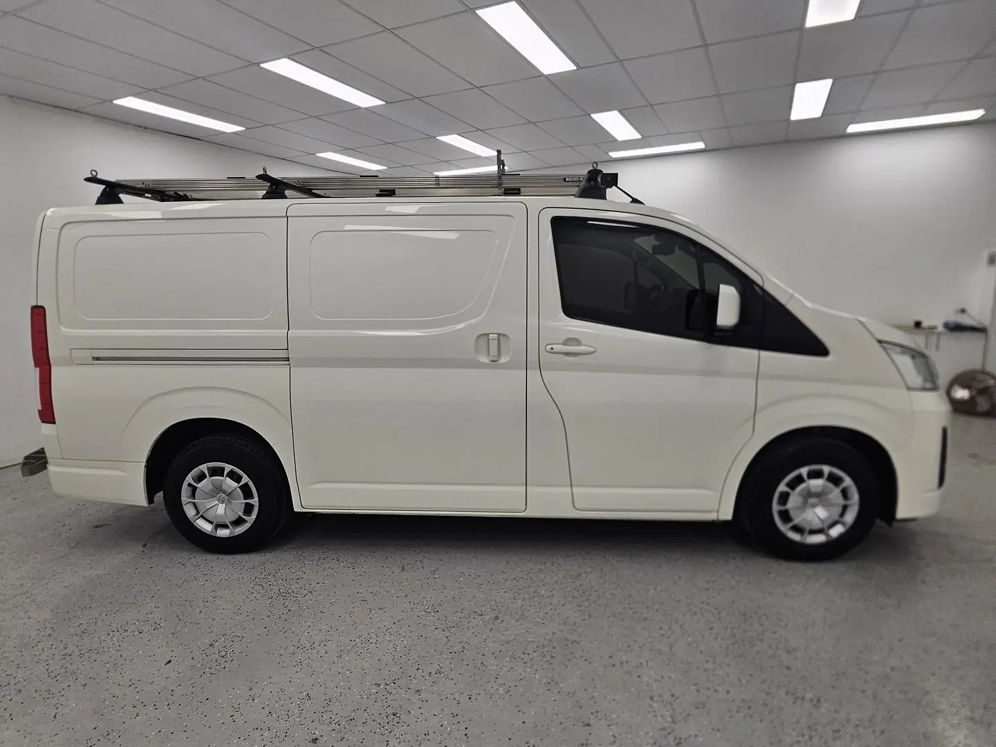2022 Toyota Hiace Gallery Image 2