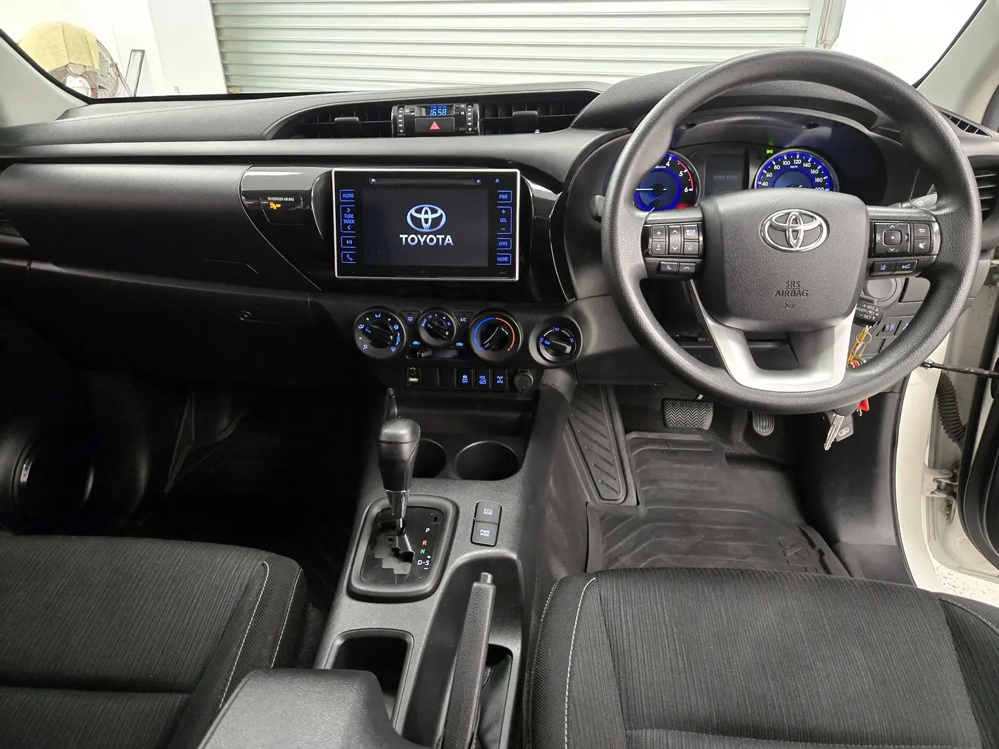 2019 Toyota Hilux Gallery Image 24