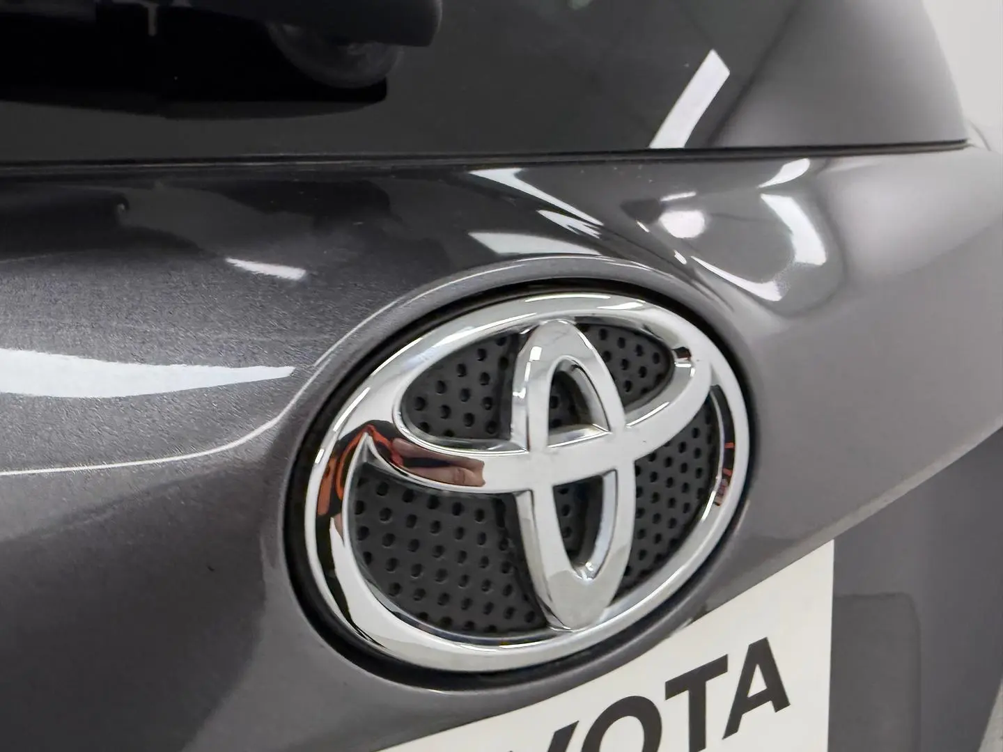 2018 Toyota RAV4 Gallery Image 35