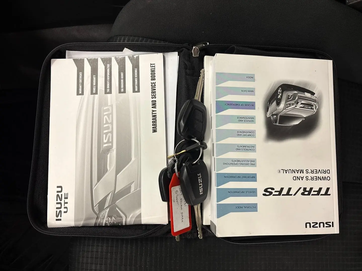 2017 Isuzu D-MAX Gallery Image 37