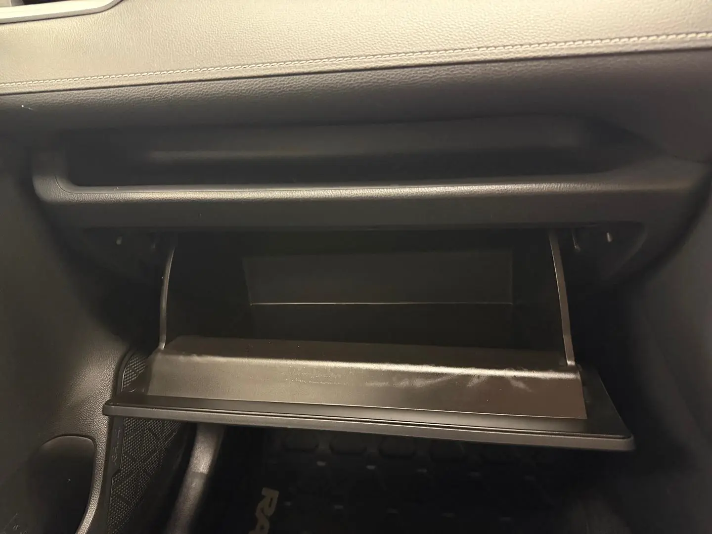 2020 Toyota RAV4 Gallery Image 36