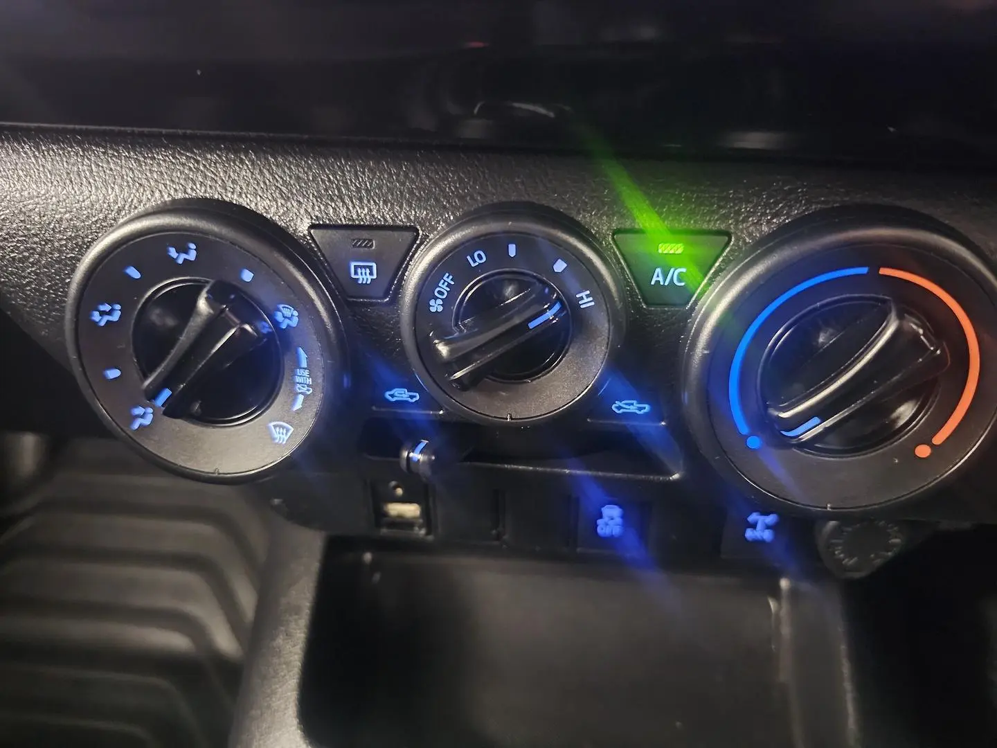 2018 Toyota Hilux Gallery Image 34