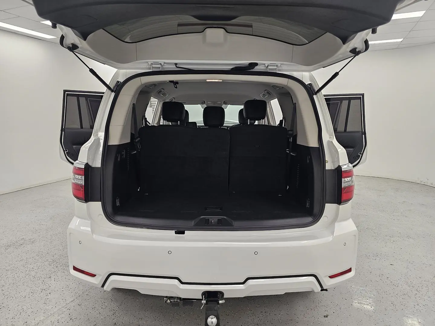 2024 Nissan Patrol Gallery Image 17