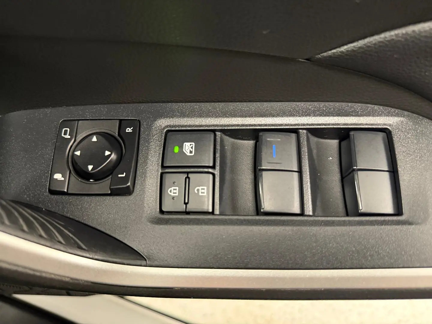 2020 Toyota RAV4 Gallery Image 30