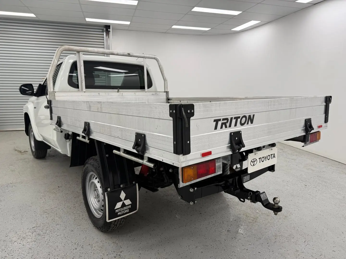 2022 Mitsubishi Triton Gallery Image 5