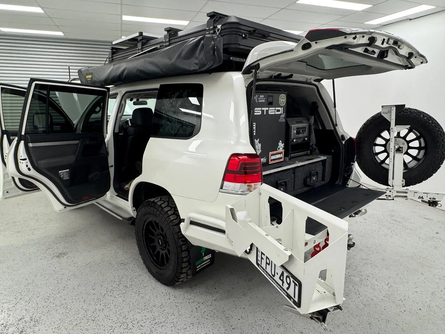 2017 Toyota Landcruiser Gallery Image 14