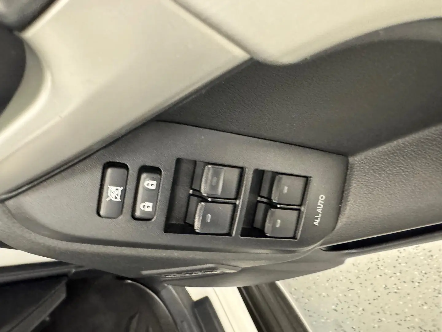 2021 Toyota Landcruiser Prado Gallery Image 22