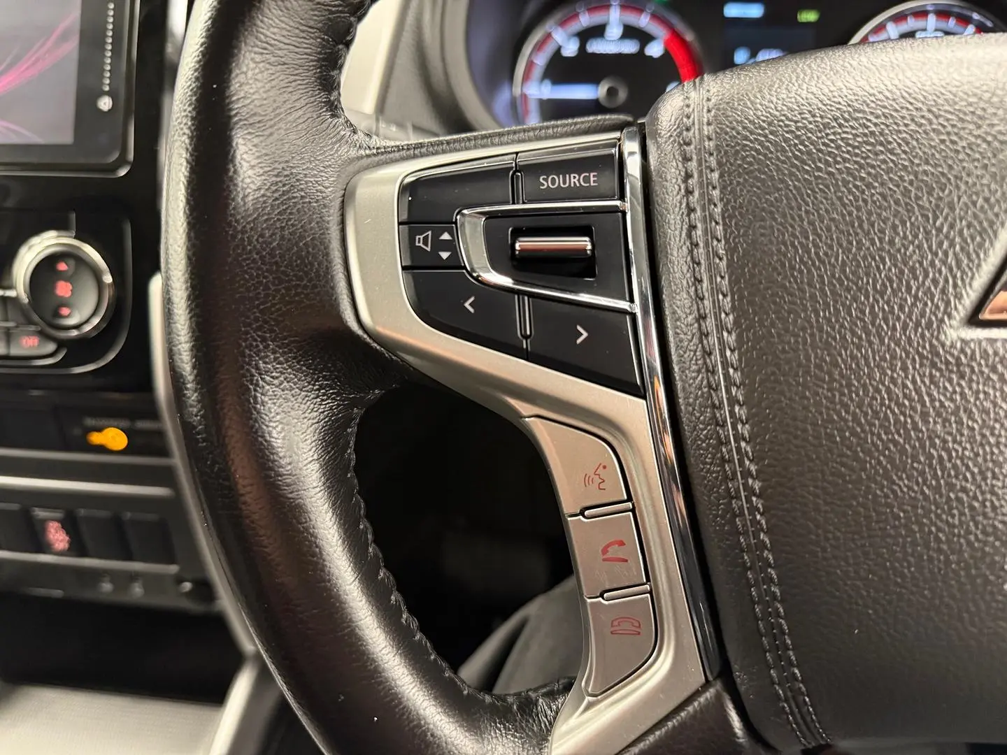 2021 Mitsubishi Triton Gallery Image 30