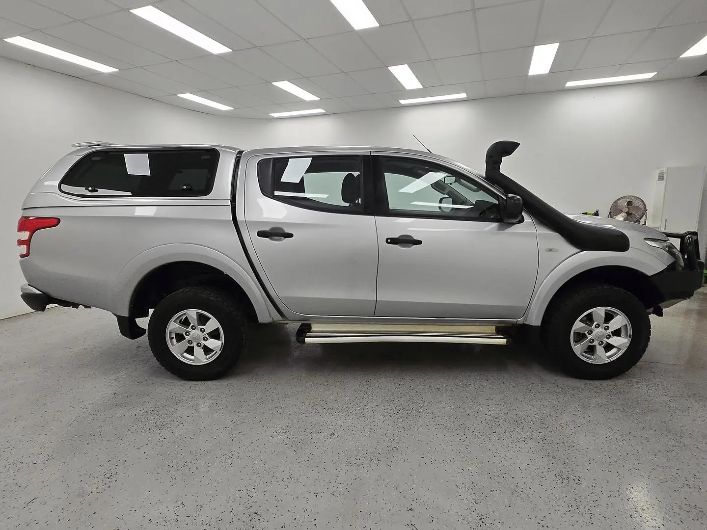 2018 Mitsubishi Triton Gallery Image 2
