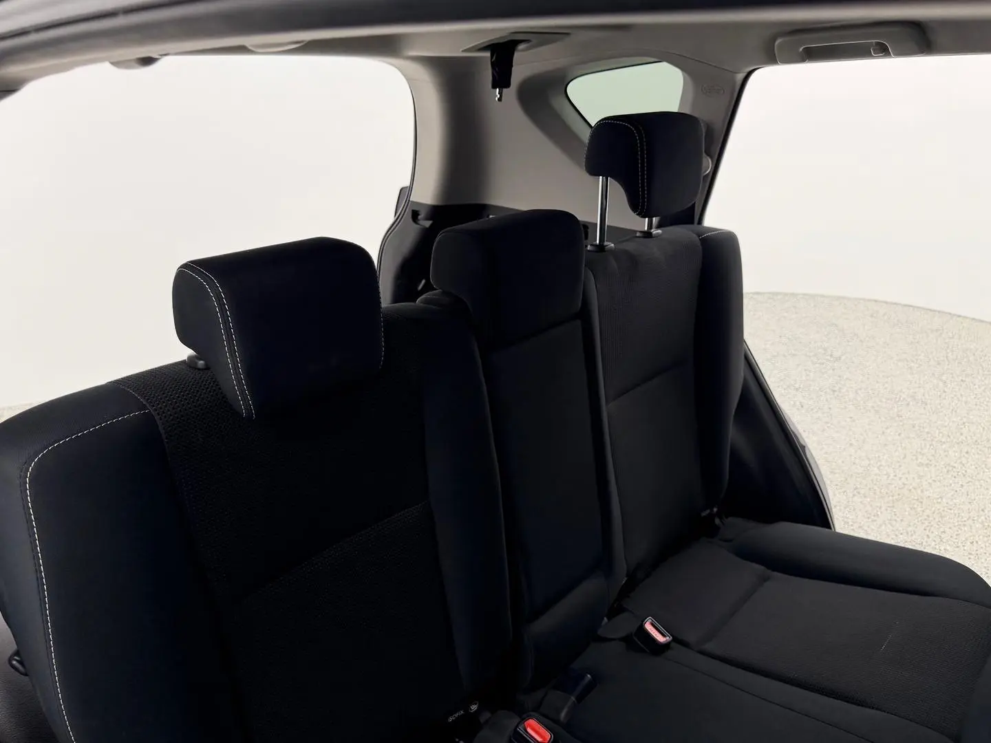 2018 Toyota RAV4 Gallery Image 28