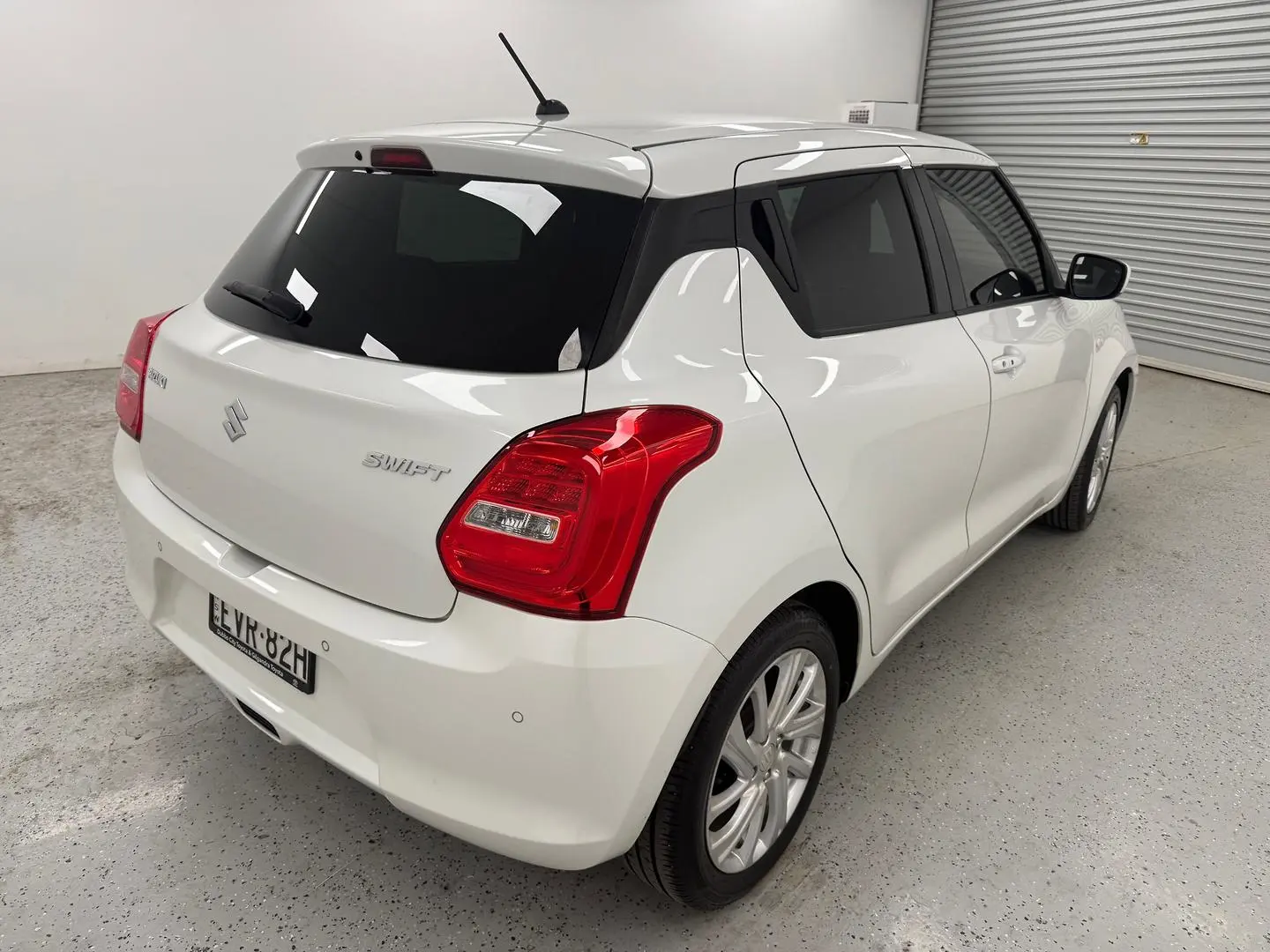 2022 Suzuki Swift Gallery Image 3