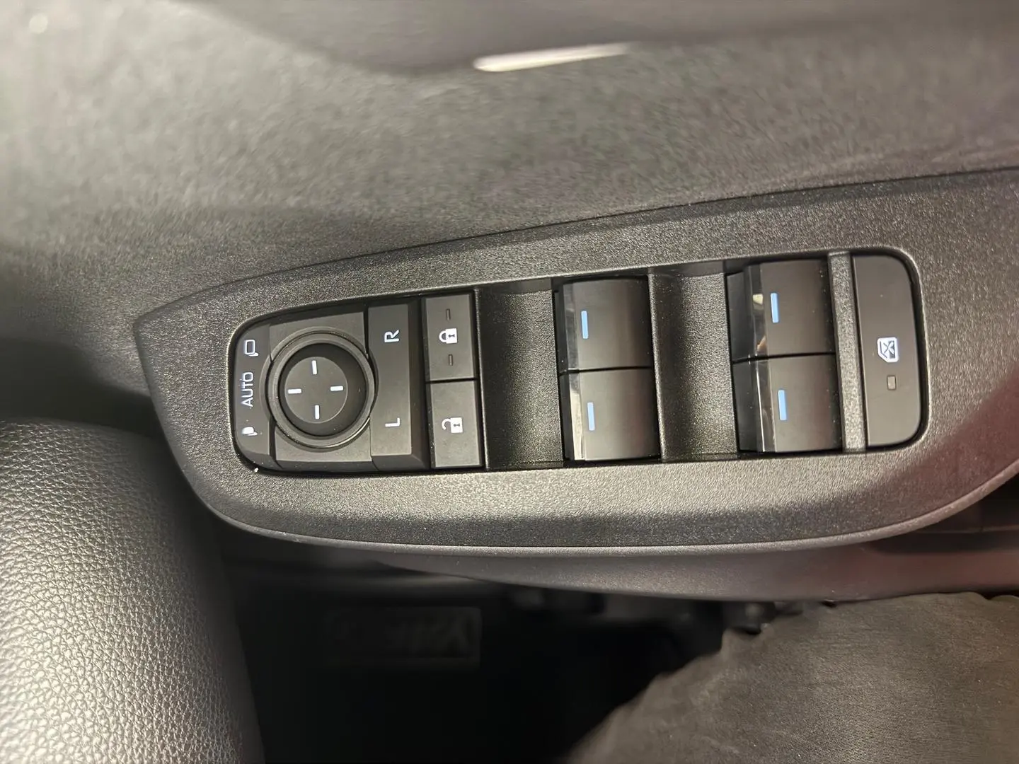 2024 Toyota Yaris Gallery Image 30