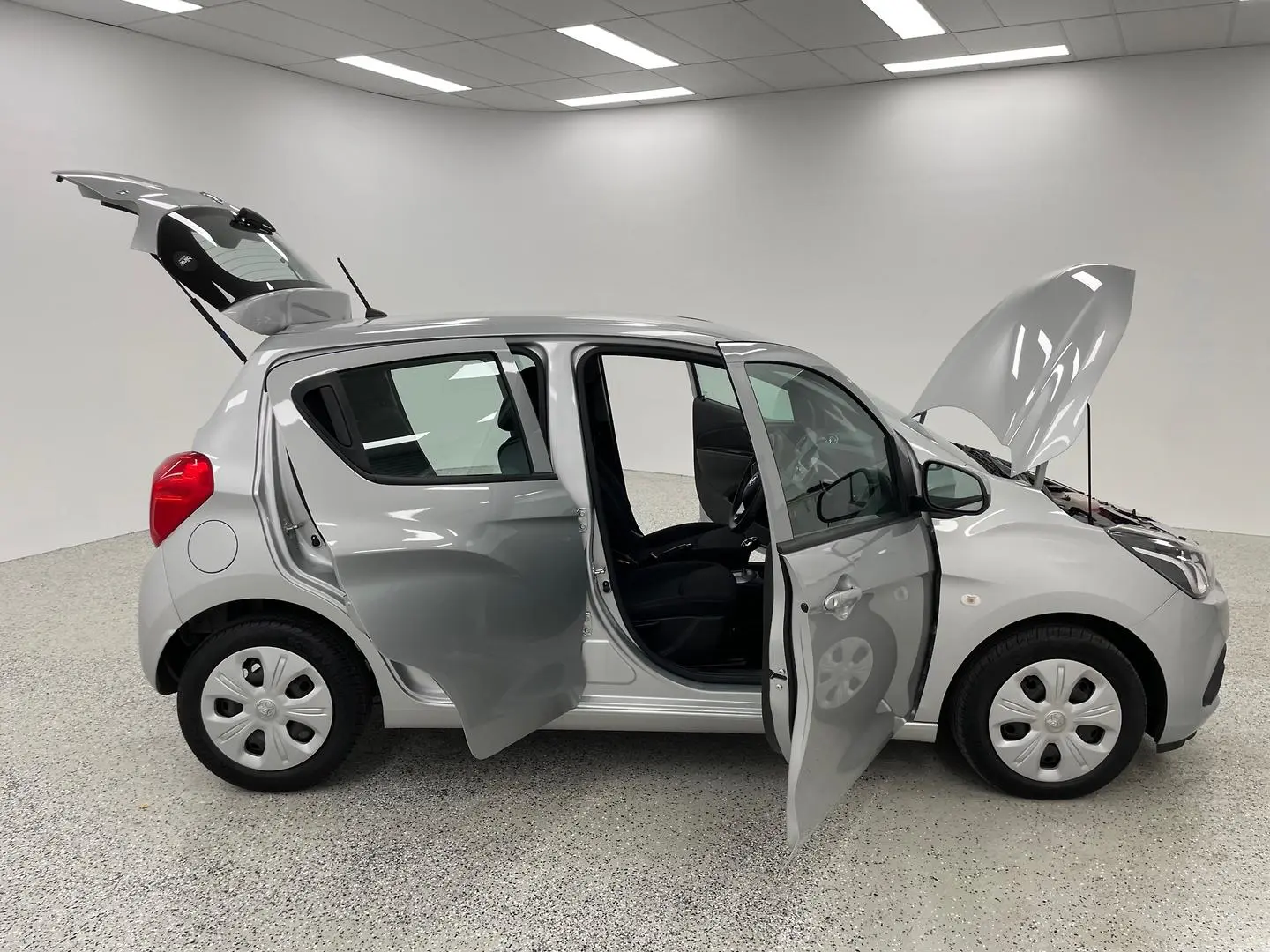 2016 Holden Spark Gallery Image 13