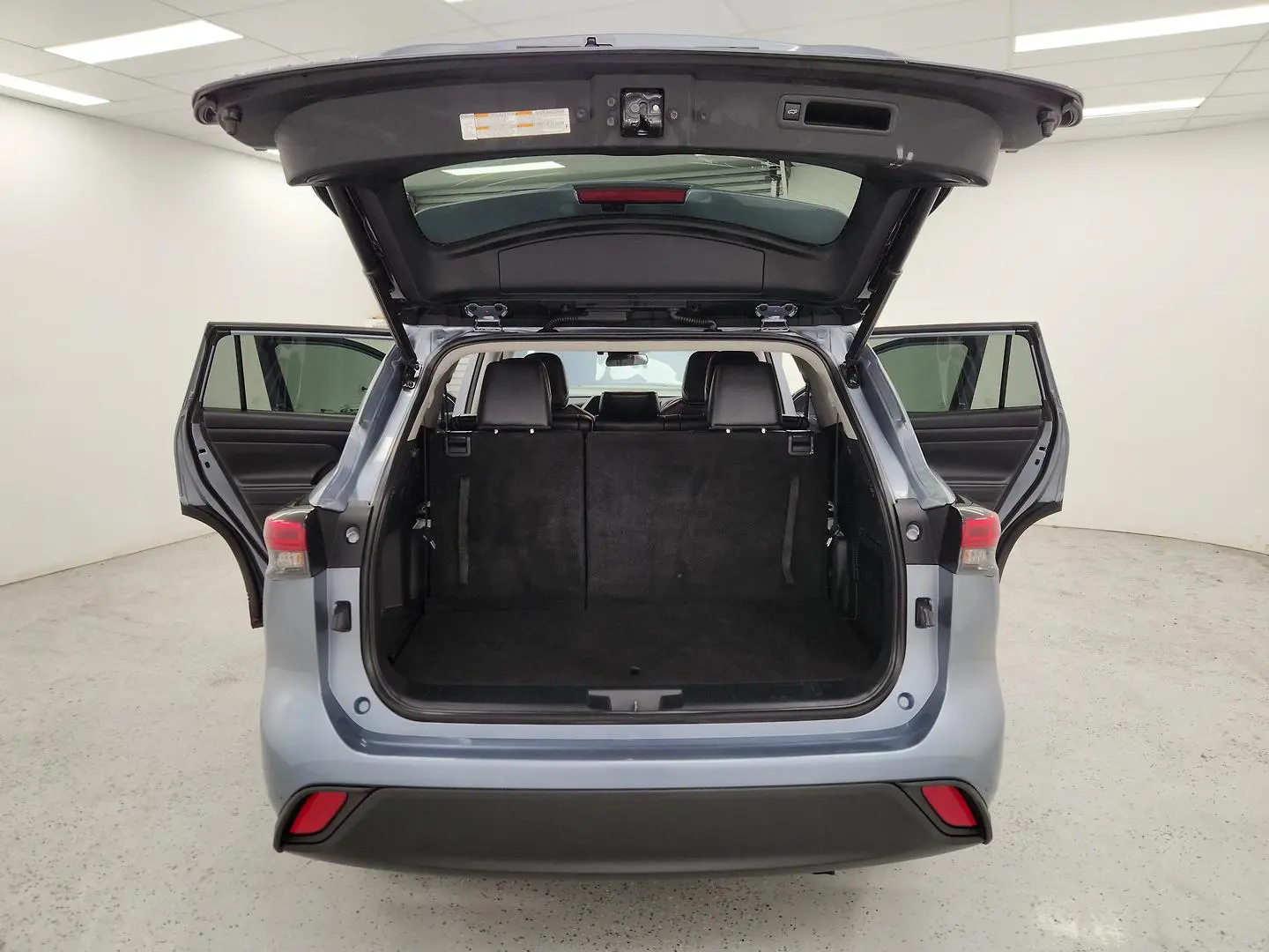 2023 Toyota Kluger Gallery Image 11