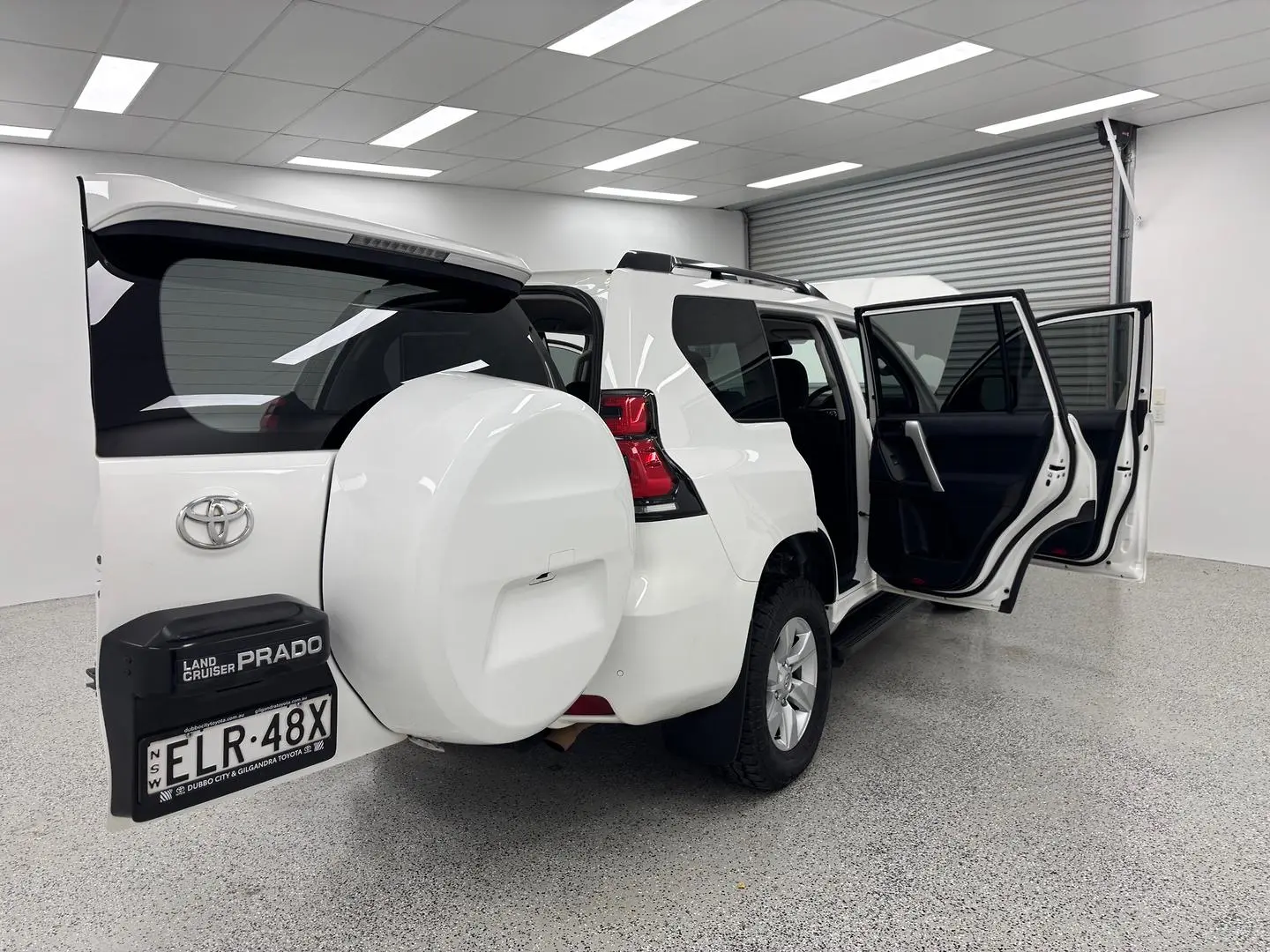 2018 Toyota Landcruiser Prado Gallery Image 10