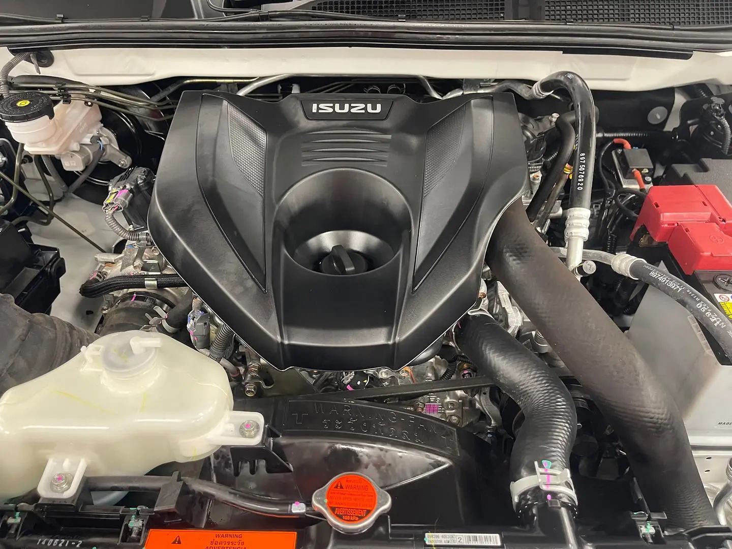 2021 Isuzu MU-X Gallery Image 15