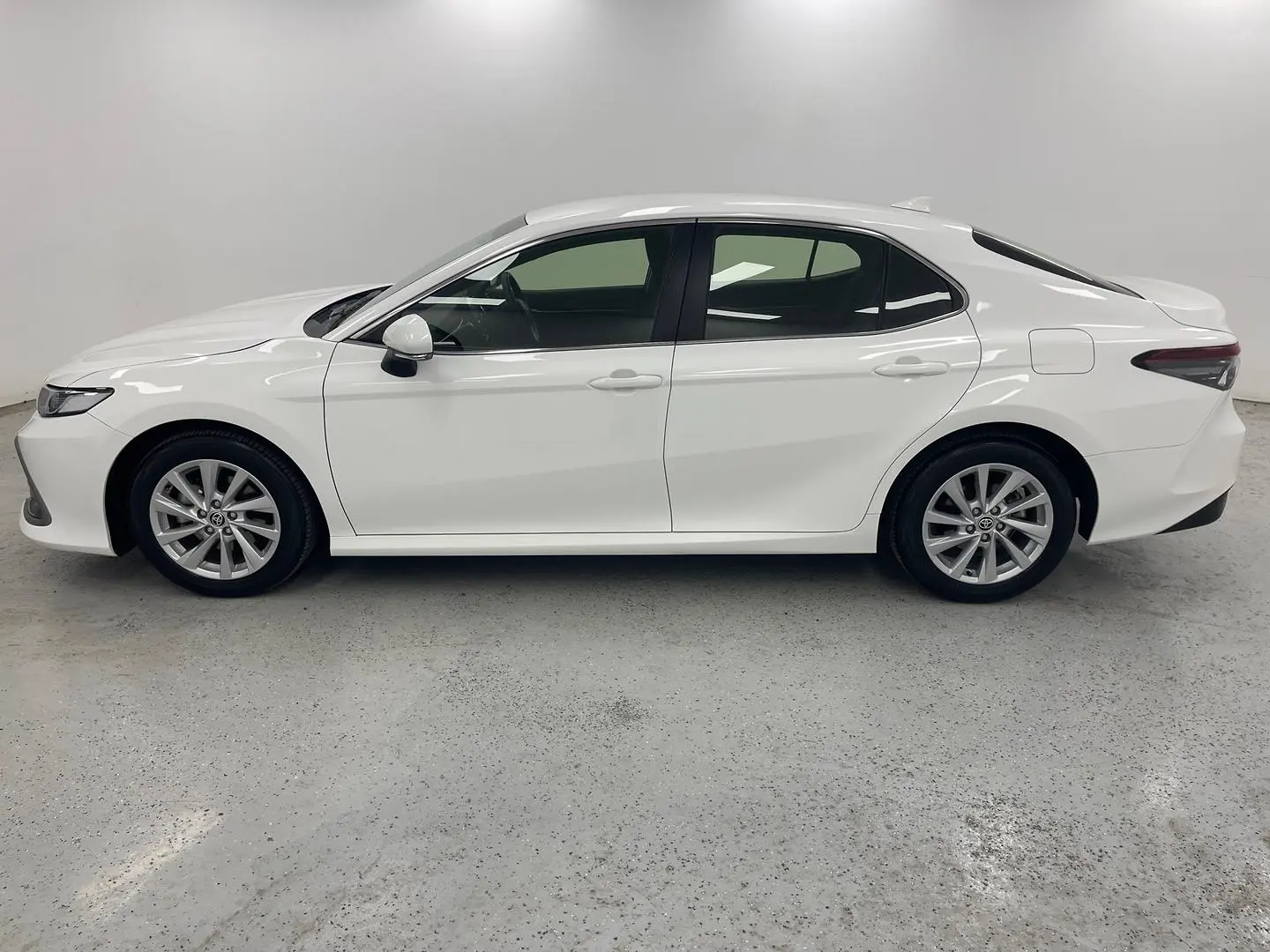 2024 Toyota Camry Gallery Image 5