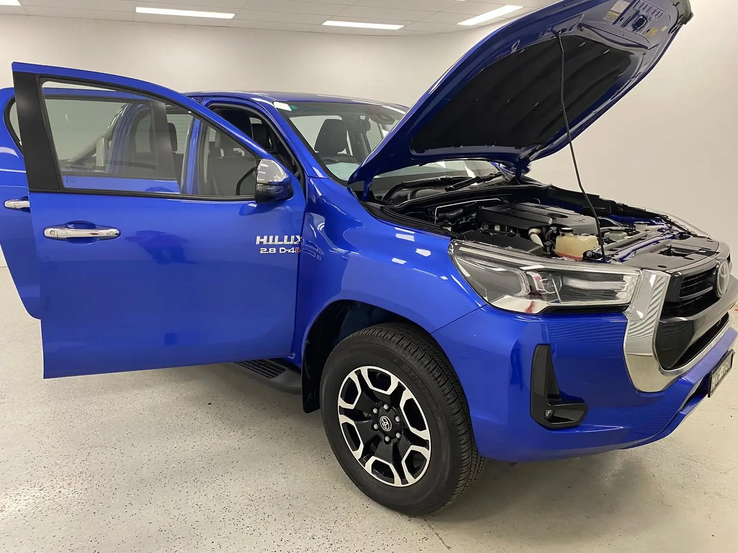 2022 Toyota Hilux Gallery Image 9