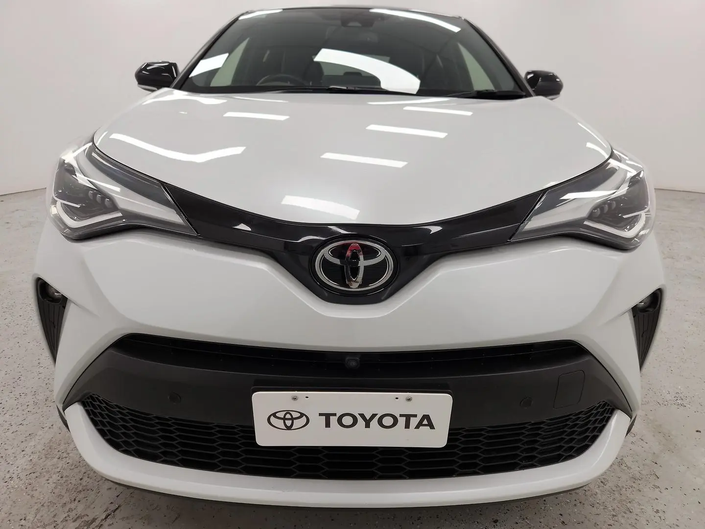2022 Toyota C-HR Gallery Image 33