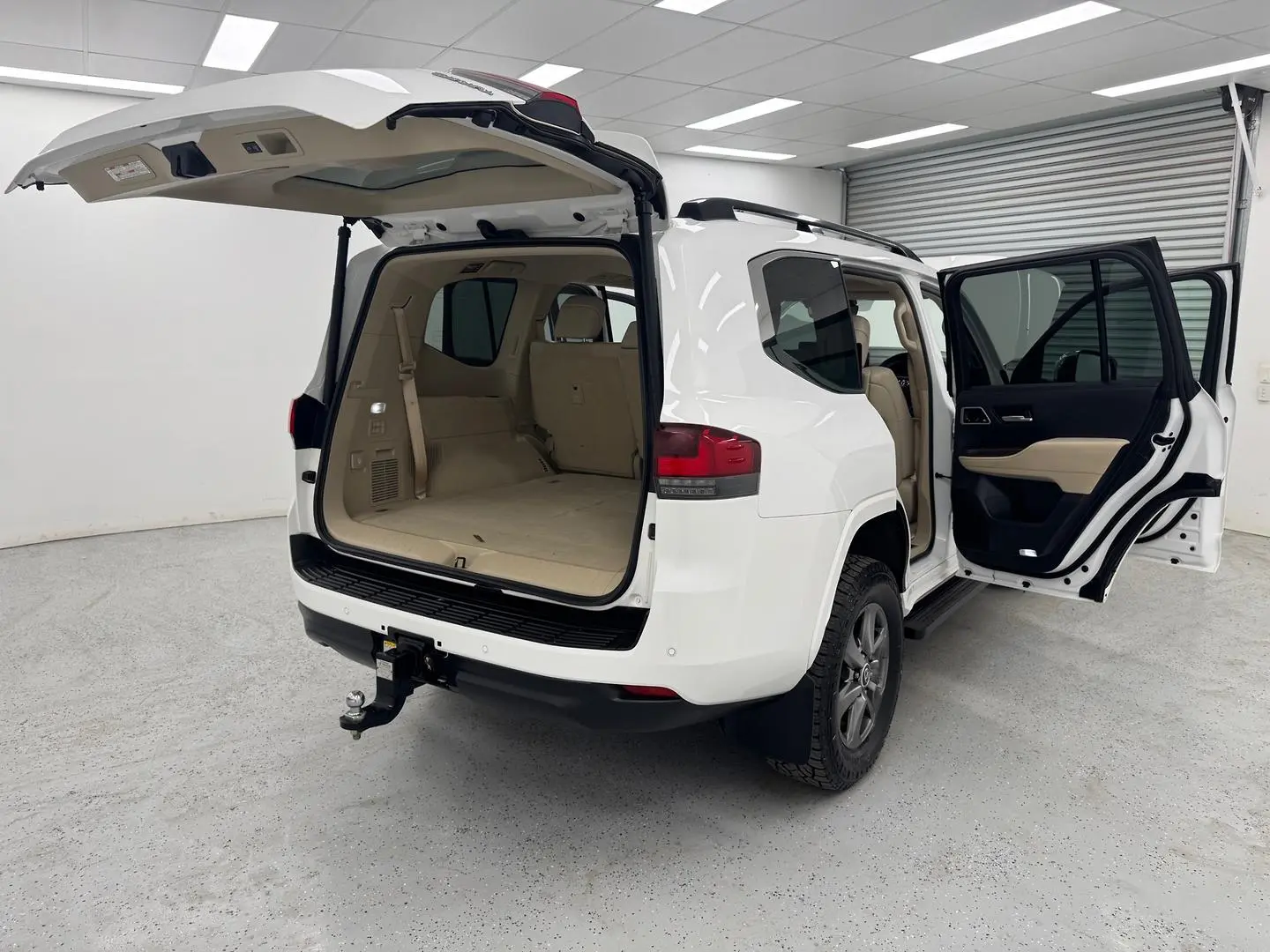 2022 Toyota Landcruiser Gallery Image 9