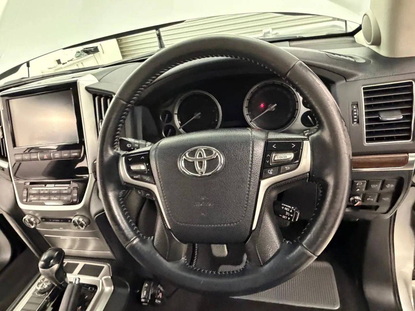 2018 Toyota Landcruiser Gallery Image 17