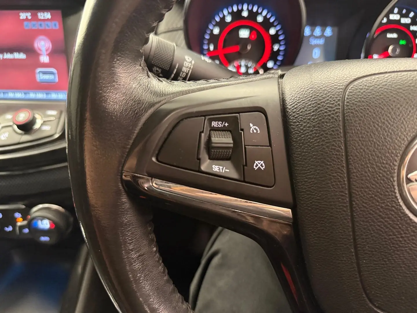 2017 Holden Commodore Gallery Image 25